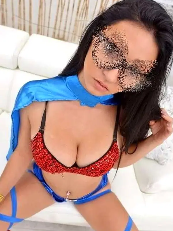 Ilona, 23 ans, rencontre libertine à Le Mans