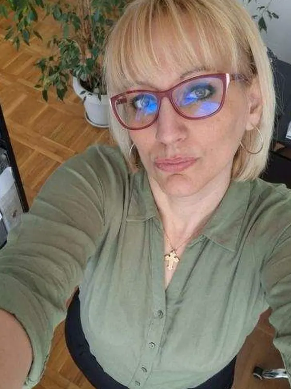 Magali, 48 ans, rencontre libertine à Rennes