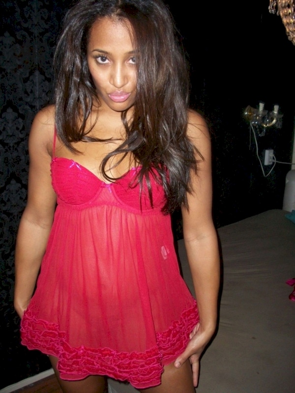 Africaine sexy recherche un amant sur Paris pour du plan baise