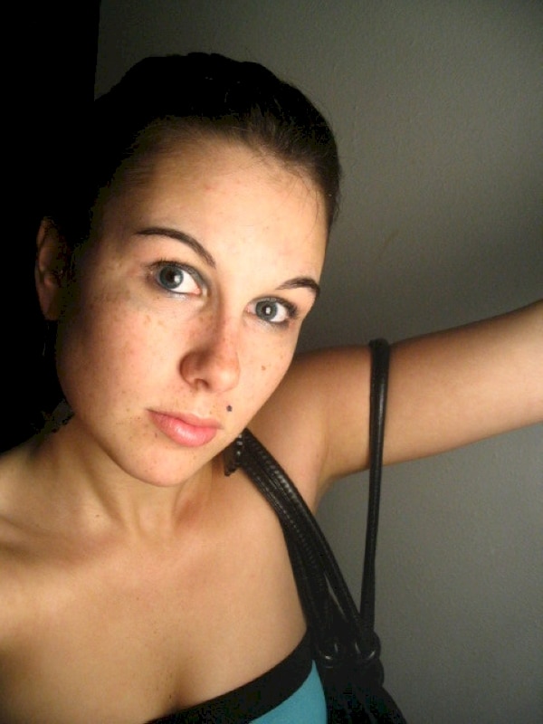 Jolie coquine qui a envie d'un plan entre coquins