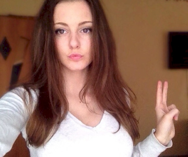 Pour jeune mec libre qui aimerait une femme coquine