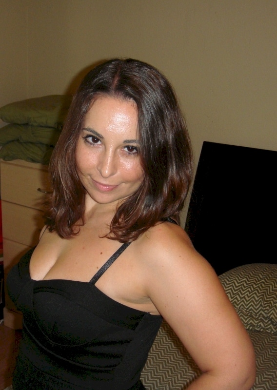 Une femme infidèle sexy pour votre plaisir