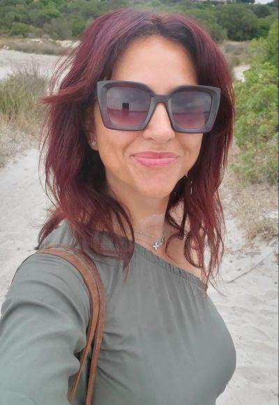 femme coquine - Saint-Joseph - Étudiante à Saint-Joseph, je cherche des hommes pour explorer sans tabou