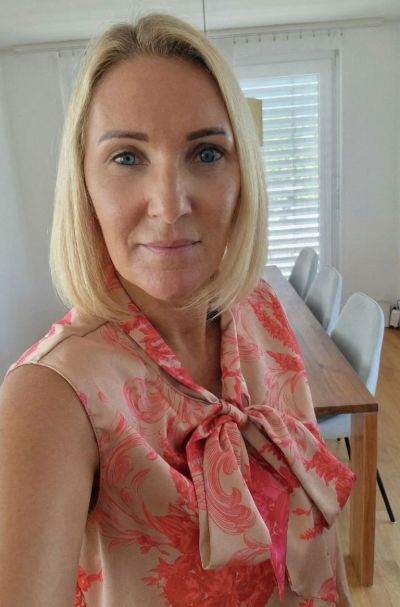 femme coquine - Matoury - Secrétaire 45ans à Matoury, envie de mecs qui causent sérieusement