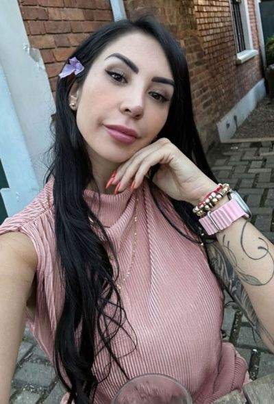 femme coquine - Macouria - À Macouria, elle commande et tu obéis au tchat coquin gratuit