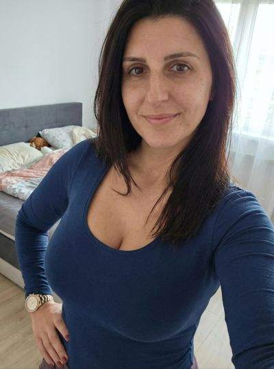 femme coquine - Sotteville-lès-Rouen - Sage en apparence, déchaînée en réalité : Inna cherche son complice