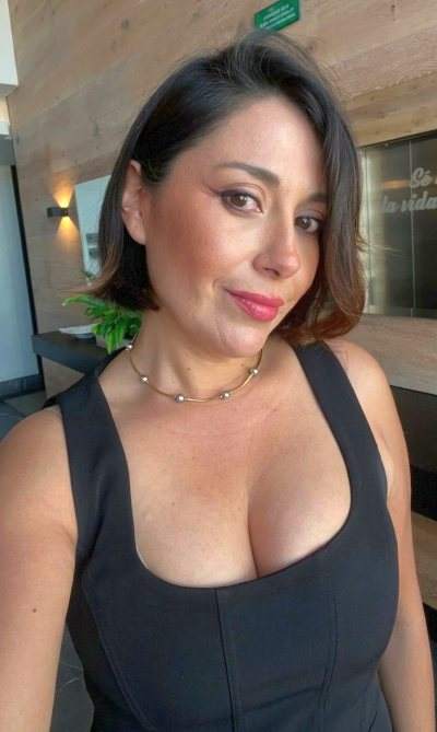 femme coquine - Saint-Denis - Oseras-tu tchatter avec une gothique de 42 ans à Saint-Denis qui assume ses désirs?