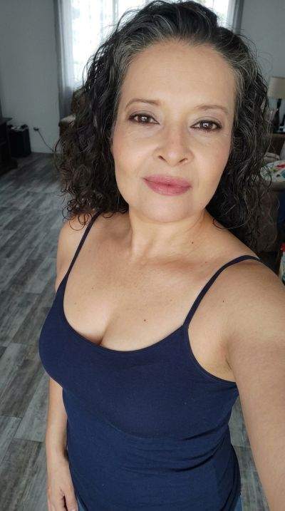 femme coquine - Lannion - Veuve respectable à Lannion, mais qui rêve de vrais chats coquins avec un homme
