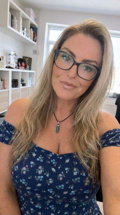femme coquine - Metz - Scarlett tatouée Metz, 32 ans club femme coquine gratuit