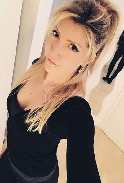 femme coquine - Vannes - Patronne à Vannes qui aime mener le jeu, cherche homme pour dialogue coquin
