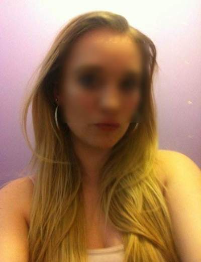femme coquine - Lamentin - Journaliste de jour, femme jeune coquine la nuit au Lamentin