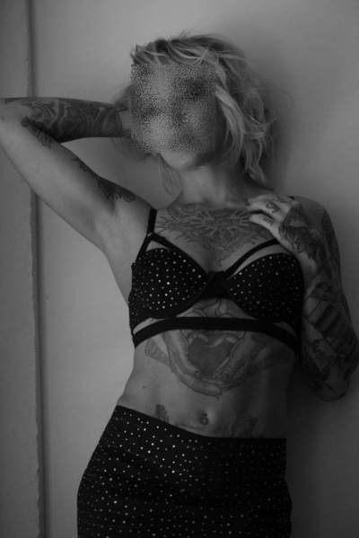 femme coquine - Matoury - Une pause café à Matoury, et soudain ses yeux croisent les miens pour une rencontre coquine gratuite