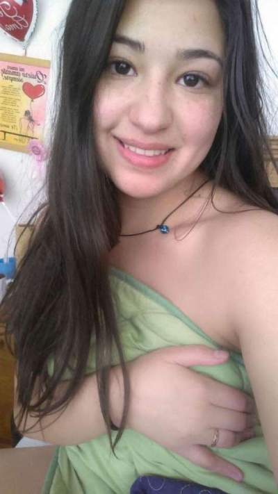 femme coquine - Chalon-sur-Saône - Vernis frais à Chalon, mains baladeuses garanties